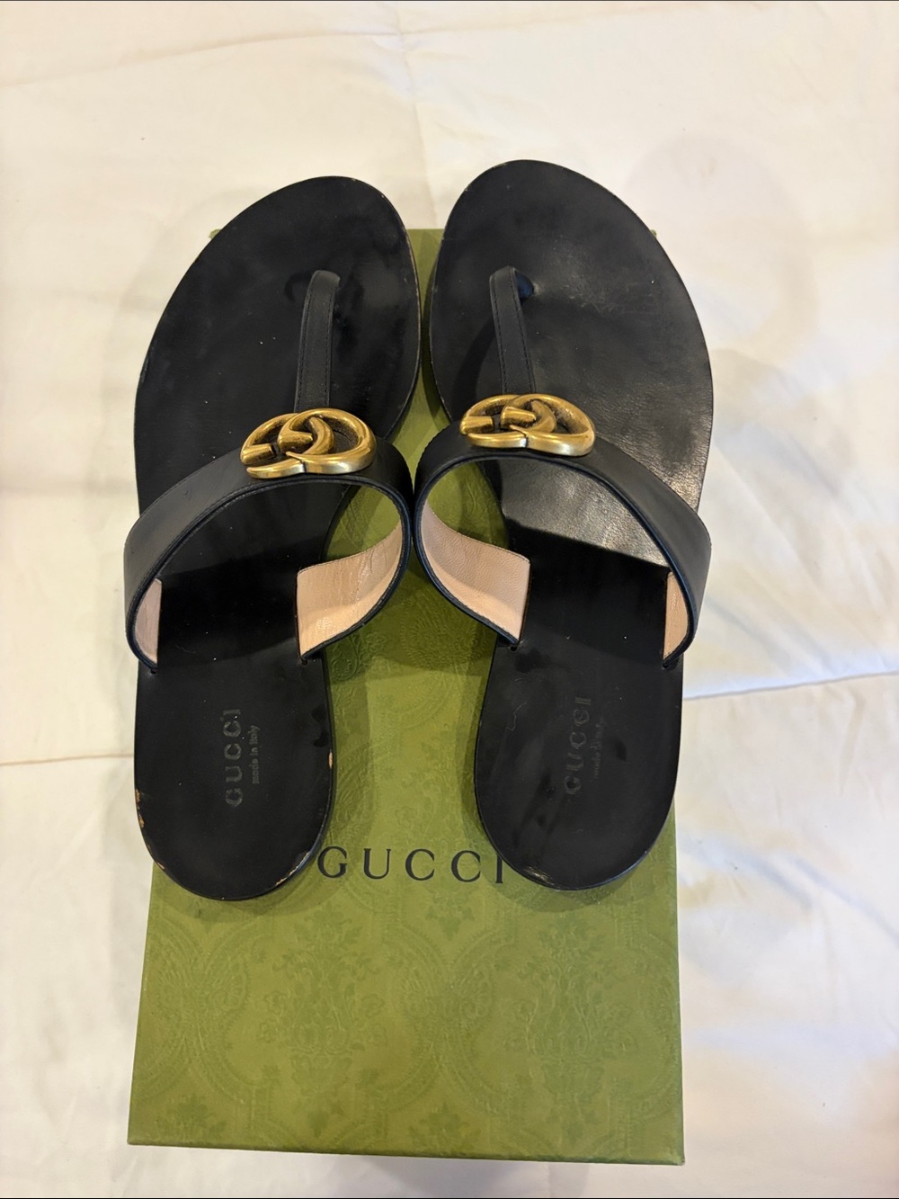 Black Gucci Leather Women's Thong Sandals with Gold Accent